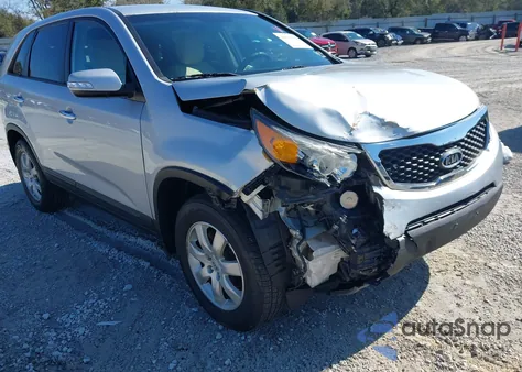 2013 Kia Sorento Lx z USA, uszkodzony, nr VIN 5XYKT3A19DG392758